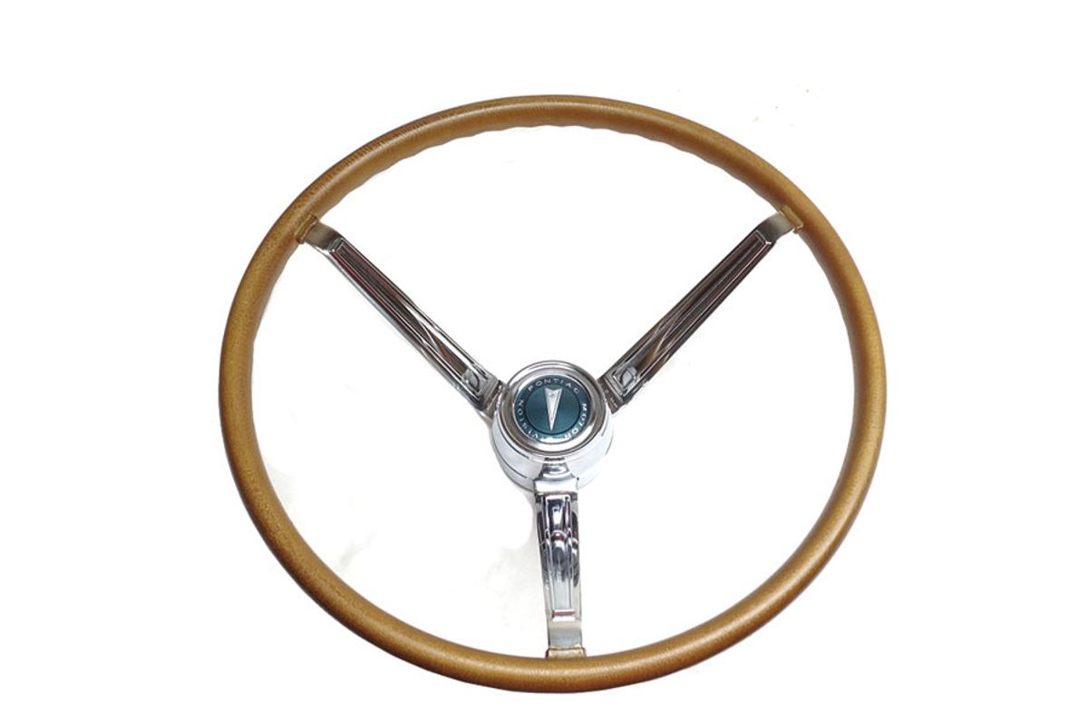 Grant Classic Walnut Steering Wheel – 13.5" For 1964-1966 Pontiac GTO, Chrome Hub