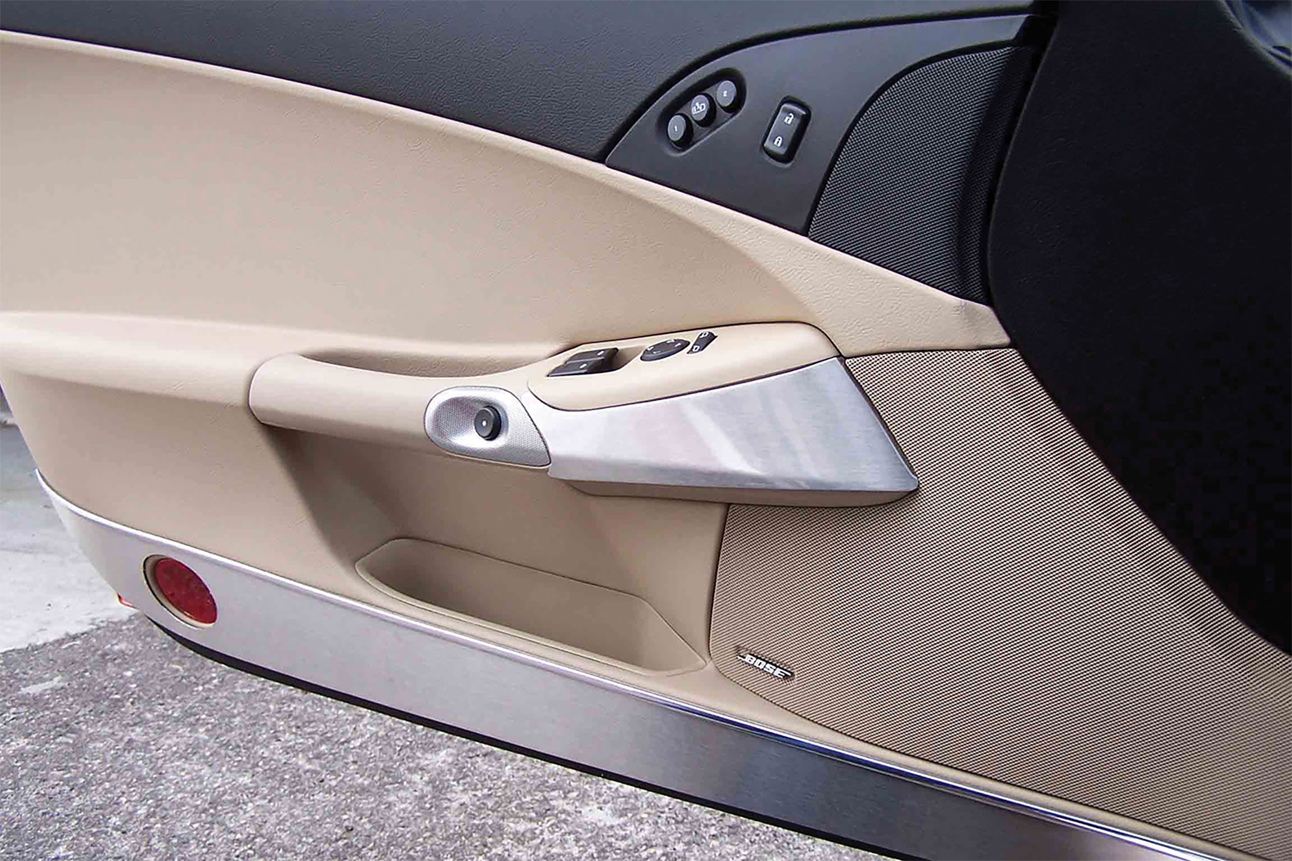 C6 2005-2013 Chevrolet Corvette Door Knee Guard - Driver Side - ACC-041023 - American Car Craft